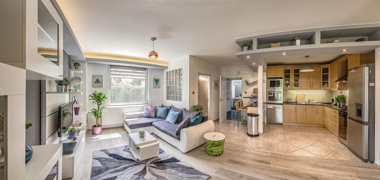 Riverside Apartman**** 米什科尔茨 外观 照片