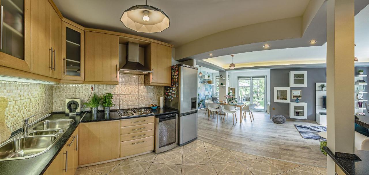 Riverside Apartman**** 米什科尔茨 外观 照片