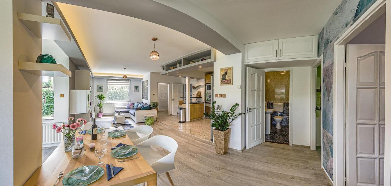 Riverside Apartman**** 米什科尔茨 外观 照片