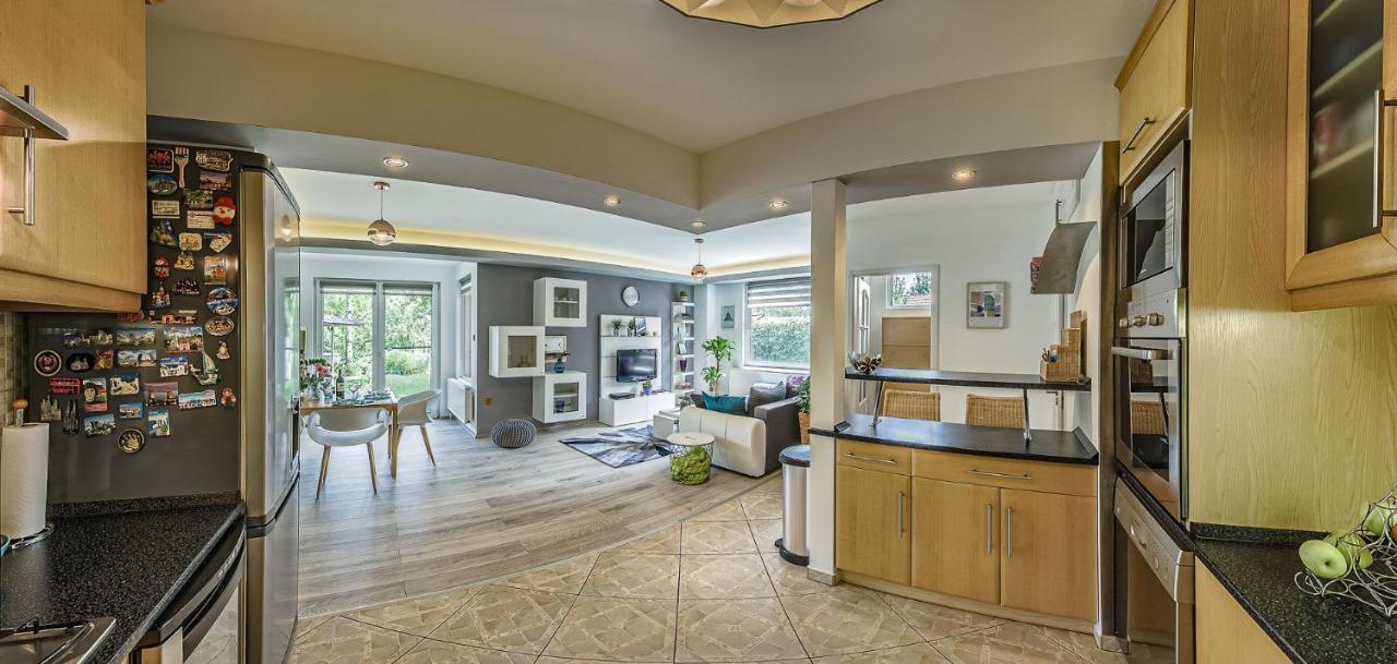 Riverside Apartman**** 米什科尔茨 外观 照片